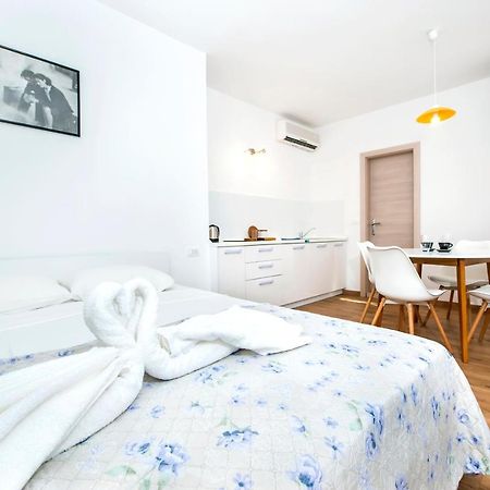 Apartments In Rovinj Centre Екстер'єр фото