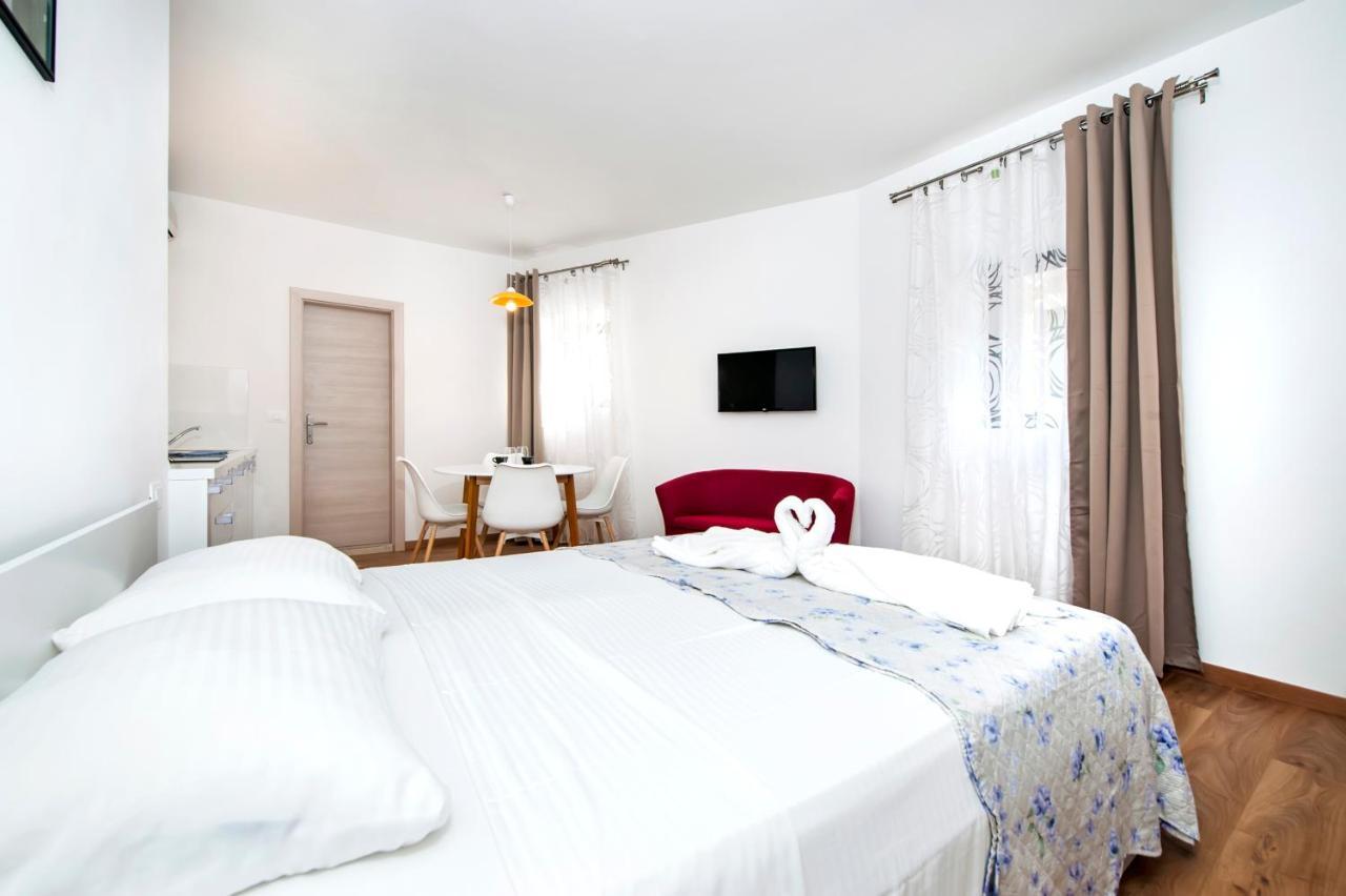 Apartments In Rovinj Centre Екстер'єр фото